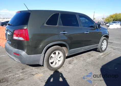 2013 Kia Sorento Lx z USA, uszkodzony, nr VIN 5XYKT3A19DG334388